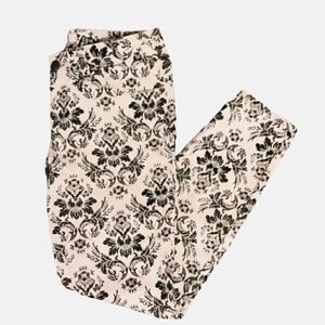 Free People Damask Print Crop Skinny Jeans Size W 26 Black and Cream